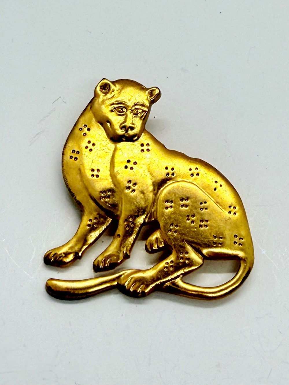 Vintage 1985 MMA Metropolitan Museum Of Art Gold Tone Leopard Jaguar Brooch Pin